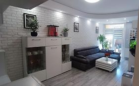 Apartament Rodzinny z ogródkiem w centrum Giżycka